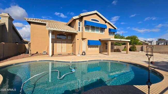 property at 2011 W Harrison St