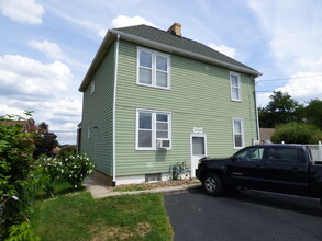 2709 Middletown Rd, Unit 2 in Pittsburgh, PA - Building Photo - Building Photo