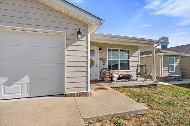 property at 9003 Landon Ln