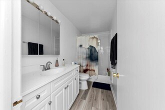 300 Marlene Ct in Wauconda, IL - Building Photo - Building Photo