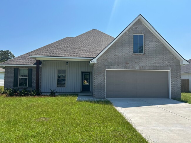 property at 41352 Rosewood Ln