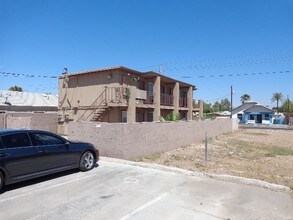 Roosevelt Apartments in Phoenix, AZ - Foto de edificio - Building Photo