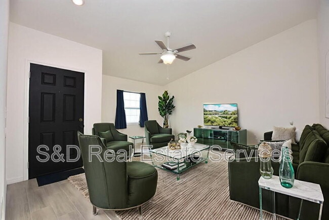 1035 Fox Lake Dr in Lakeland, FL - Building Photo - Building Photo