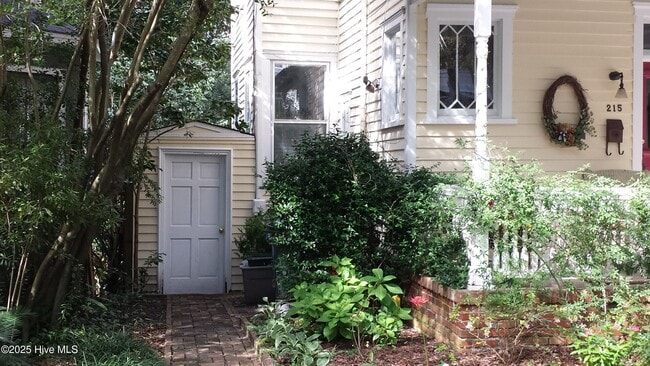215 Ann St in Wilmington, NC - Building Photo - Building Photo