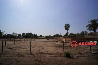 701 Pinto St in Bakersfield, CA - Building Photo - Building Photo