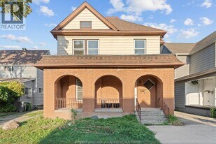 470 Lincoln Rd in Windsor, ON - Building Photo