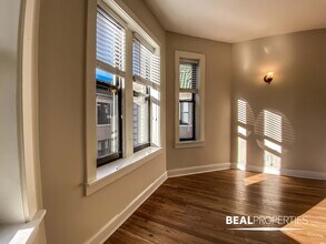 4038 N Ashland, Unit S in Chicago, IL - Foto de edificio - Building Photo