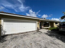 20375 NE 22nd Pl in Miami, FL - Building Photo