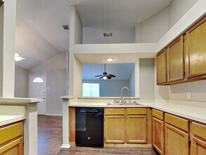 13131 Rocky Ledge Dr in Balch Springs, TX - Building Photo - Building Photo