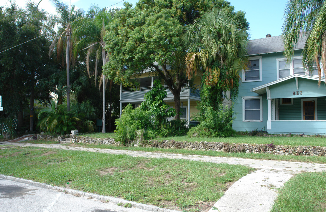 341 7th St S in St. Petersburg, FL - Building Photo