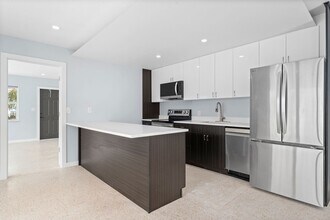 3220 NE 7th St in Pompano Beach, FL - Building Photo - Building Photo