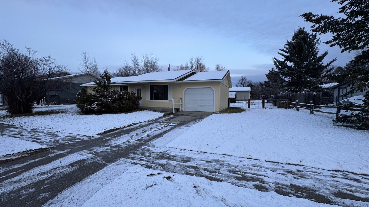 110 N Yellowstone Ave in Bozeman, MT - Building Photo