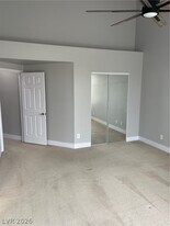 8562 Lambert Dr in Las Vegas, NV - Building Photo