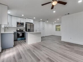 715 Botany Bay Dr in Dallas, TX - Building Photo - Building Photo