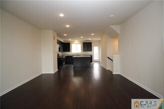 45 Green St in North Brunswick, NJ - Building Photo - Building Photo