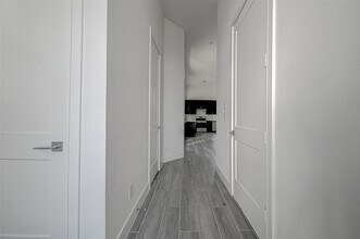 8930 Spring Knoll Forest Dr in Houston, TX - Building Photo - Building Photo