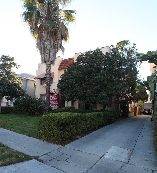 1743 Kenmore Ave in Los Angeles, CA - Building Photo - Building Photo