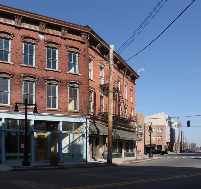 Stewart Manor in Cincinnati, OH - Building Photo - Building Photo