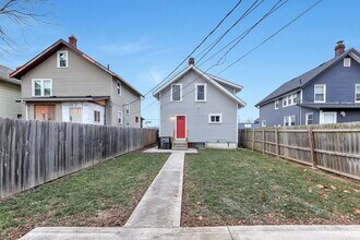 2107 Cleveland Ave in Columbus, OH - Building Photo - Building Photo