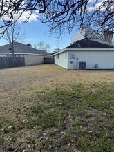 6103 Linnhaven Dr in Houston, TX - Building Photo - Building Photo