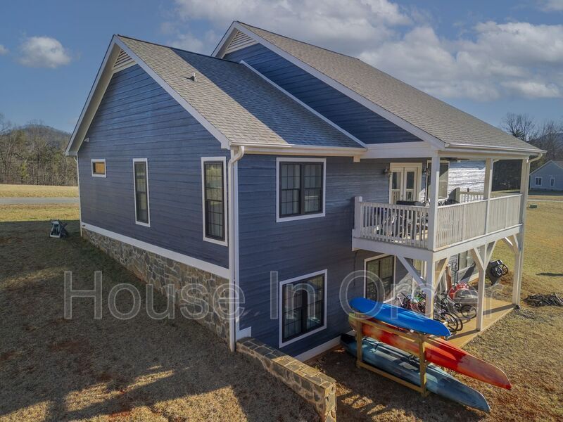 118 Grace Ests Dr in Marion, NC - Building Photo