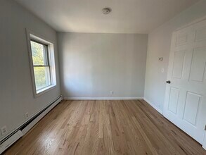 297 4th St in Jersey City, NJ - Building Photo - Building Photo