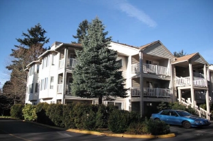 Sammamish River Apartments