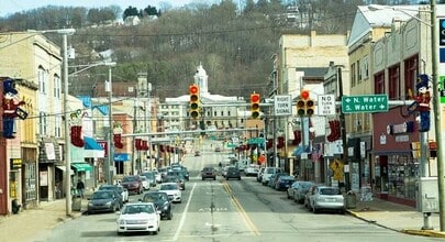 219 Chestnut St, Unit 219 A in Kittanning, PA - Foto de edificio - Building Photo