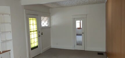 2504 Chili Ave, Unit 2 in Rochester, NY - Building Photo - Building Photo