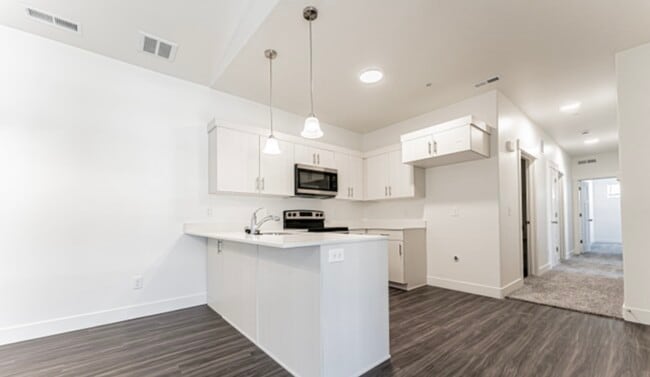 property at 4718 W Neill Ln
