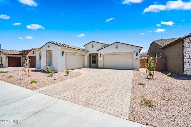 8725 W Wagon Wheel Dr