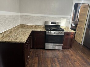 1015 E Hyde Park Blvd in Chicago, IL - Building Photo - Building Photo
