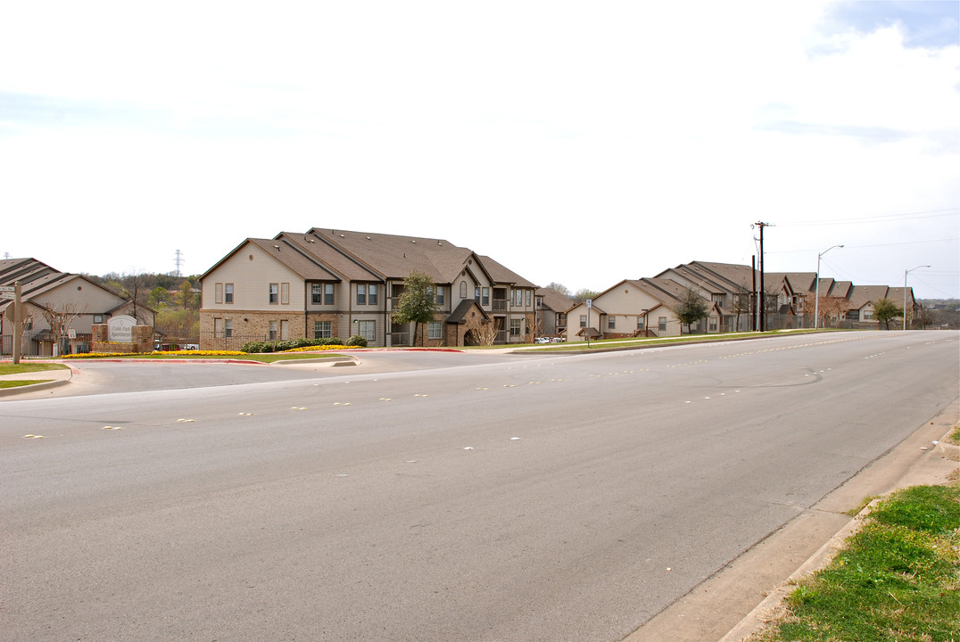 VILLAS BY THE PARK in Fort Worth, TX - Building Photo