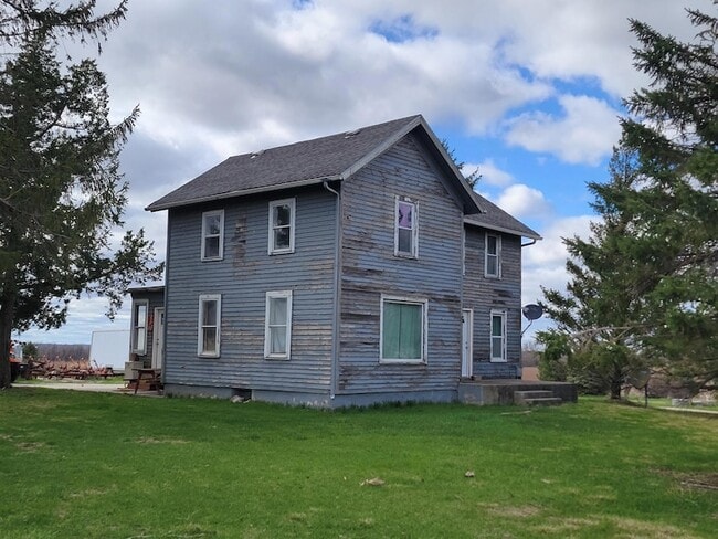 property at 2815 N Shore Dr