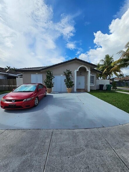 13941 SW 13th St in Miami, FL - Building Photo