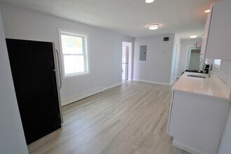 52 Shawmut St in Revere, MA - Building Photo - Building Photo
