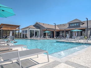 The Waters at Promenade in Marrero, LA - Building Photo - Building Photo