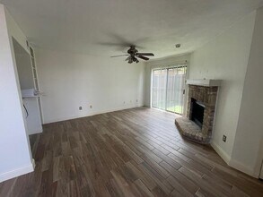 5757 E University Blvd in Dallas, TX - Building Photo - Building Photo