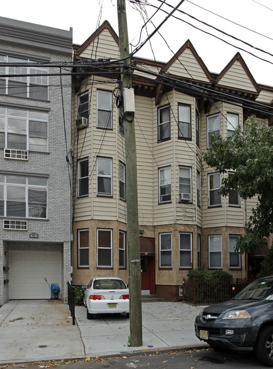 99 Magnolia Ave in Jersey City, NJ - Building Photo