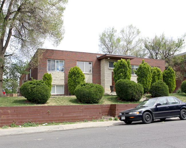 1720 Chester St in Aurora, CO - Building Photo - Building Photo