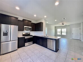 1220 Esplanade Pkwy in San Marcos, TX - Building Photo - Building Photo