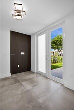 3431 SW 16th Ter in Miami, FL - Foto de edificio - Building Photo