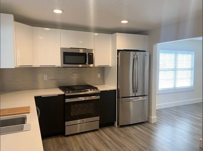 32 Sudbury St-Unit -4 in Maynard, MA - Building Photo - Building Photo