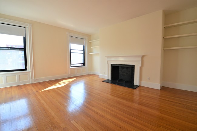 504 Beacon St, Unit 26