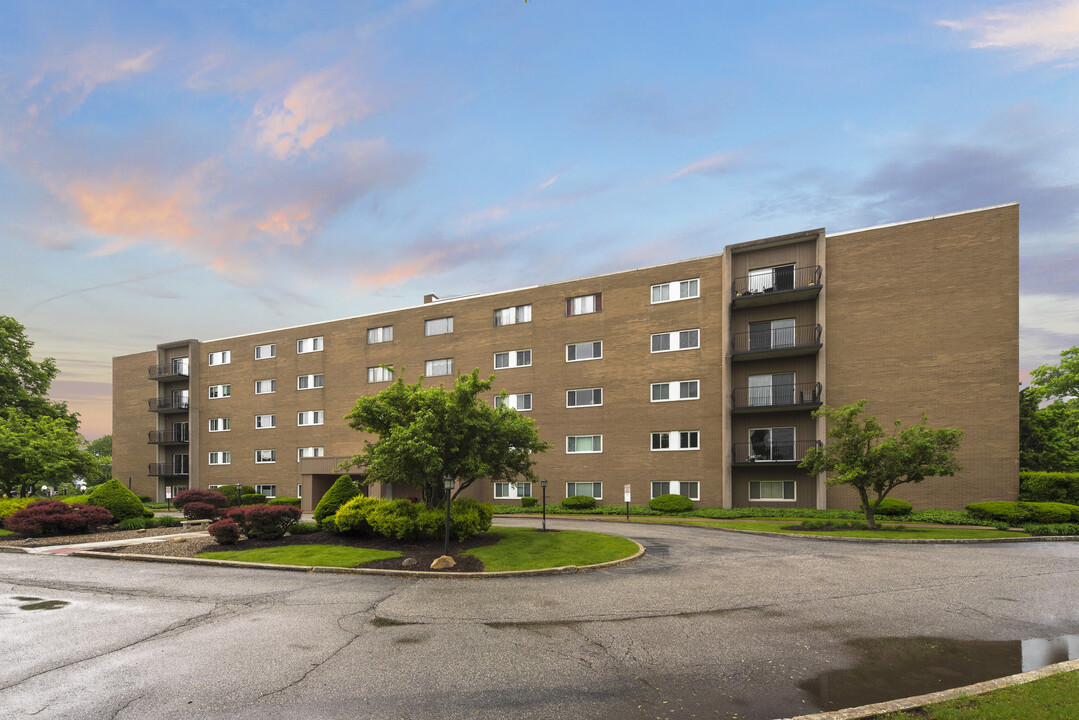 20333 Detroit Rd, Unit 109 in Rocky River, OH - Foto de edificio