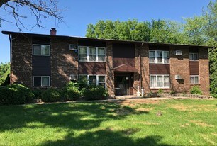 604 Palmyra Rd in Dixon, IL - Building Photo