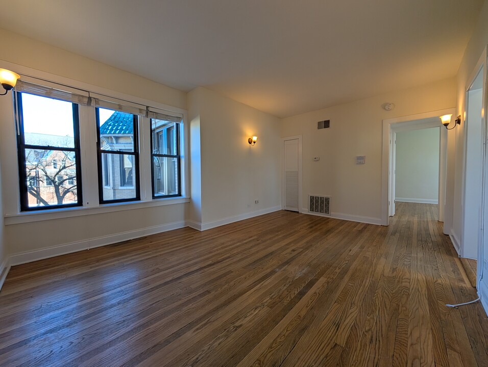 4036 N Ashland Ave, Unit 3 in Chicago, IL - Building Photo