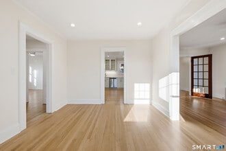 44 Lorraine Terrace in Bridgeport, CT - Building Photo - Building Photo