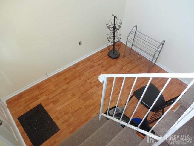 813 Plymouth Rd in North Brunswick, NJ - Building Photo - Building Photo