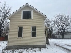 3088 Sawtell Rd in Cleveland, OH - Building Photo
